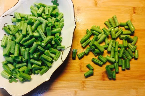三巴酱炒四季豆的做法图解2