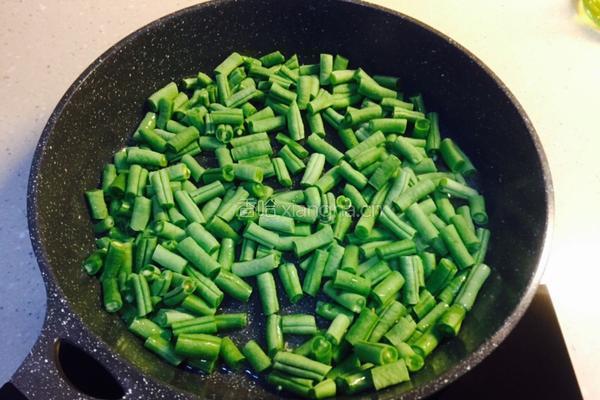 三巴酱炒四季豆的做法图解5
