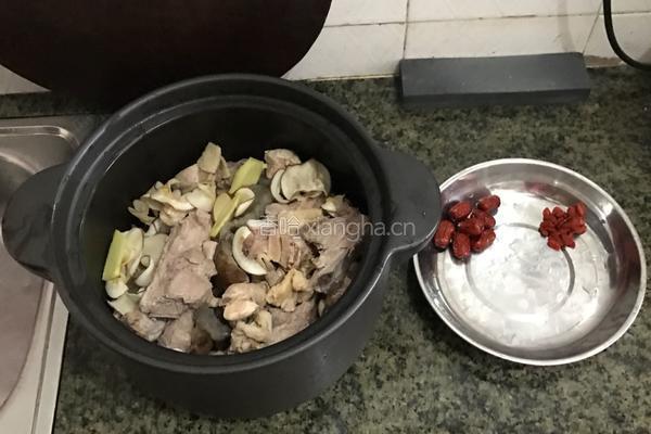 海参煲老鸡的做法图解7
