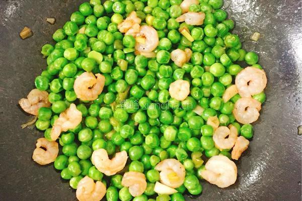 虾仁炒豌豆的做法图解10