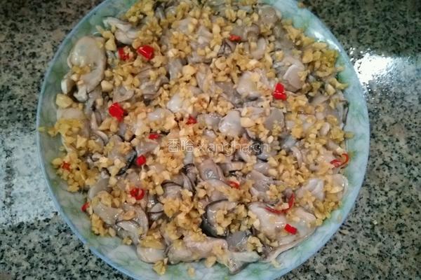 蒜蓉牡蛎蒸粉丝的做法图解3