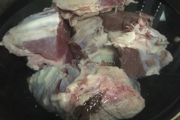 卤马肉的做法图解2