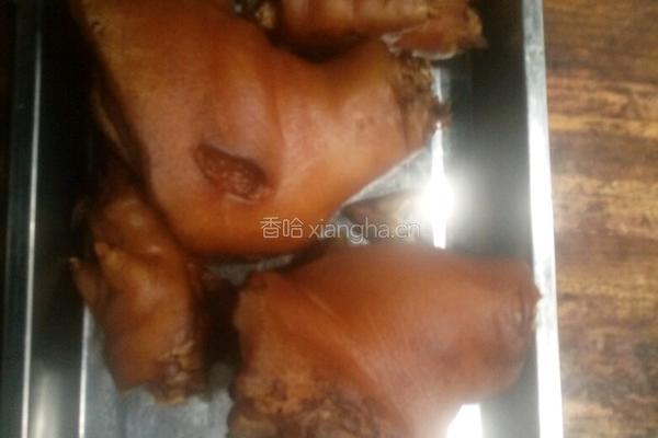 卤猪蹄的做法图解1
