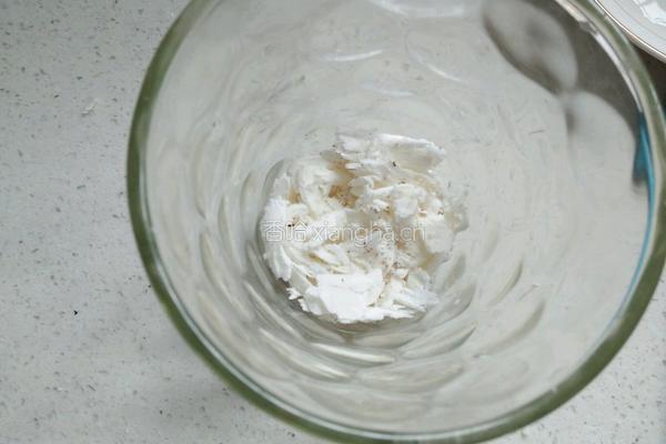 草莓酸奶盆栽的做法图解5