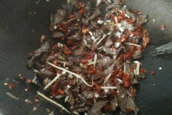 芹菜炒牛肉的做法图解8