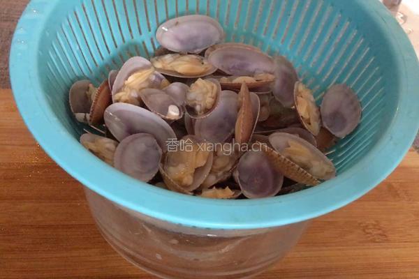 辣椒炒花甲的做法图解5