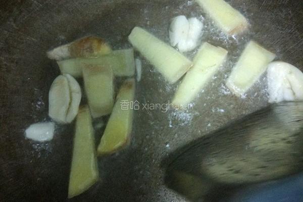 胡萝卜土豆鸡块的做法图解3