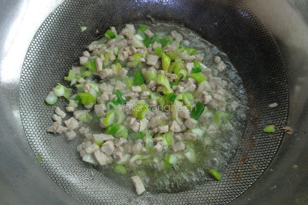 炖黄豆肉丁的做法图解4