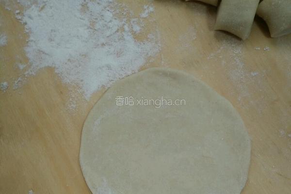 韭菜盒子的做法图解3