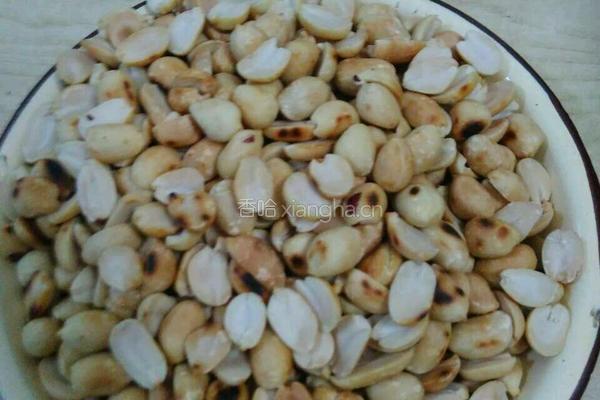 奶味牛轧糖的做法图解1