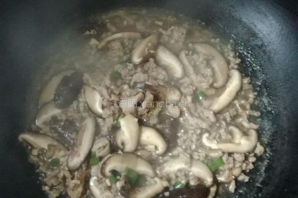 香菇肉末烧豆腐的做法图解3