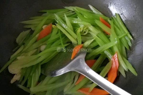 西芹炒香干的做法图解2