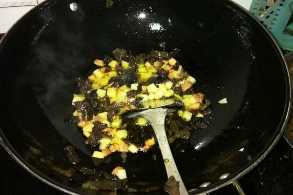 酸汤臊子面的做法图解2
