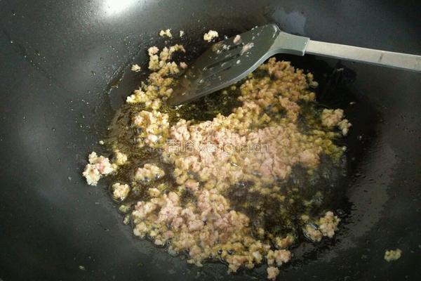 肉末炒茄丁的做法图解6