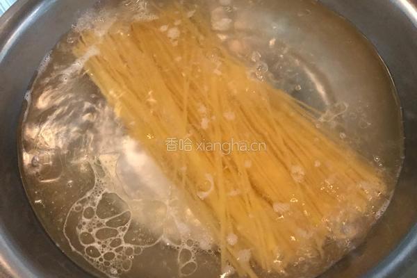 中式培根黑椒意面的做法图解3