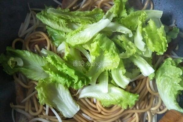 香肠孜然炒面的做法图解7