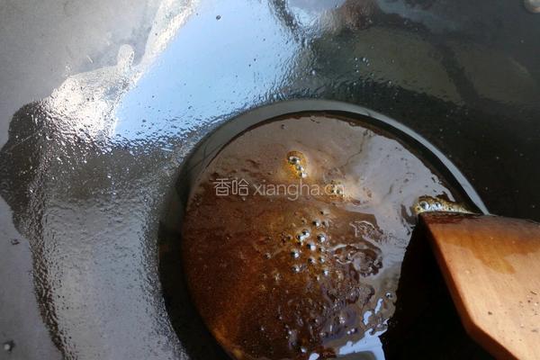 琥珀核桃仁的做法图解2