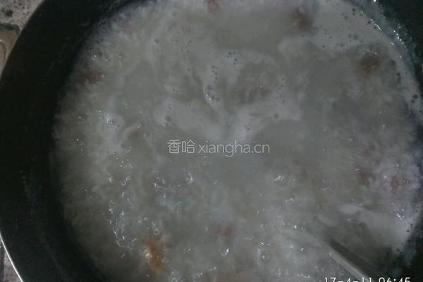 松花蛋瘦肉粥的做法图解5
