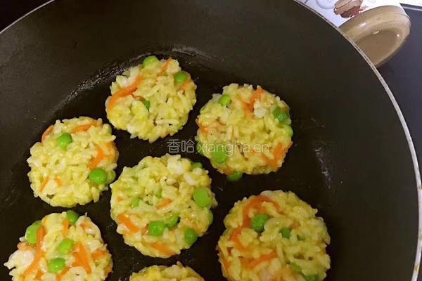 米饭也可以这么吃——米饭蔬菜煎饼的做法图解6