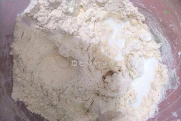 牛奶软吐司的做法图解3