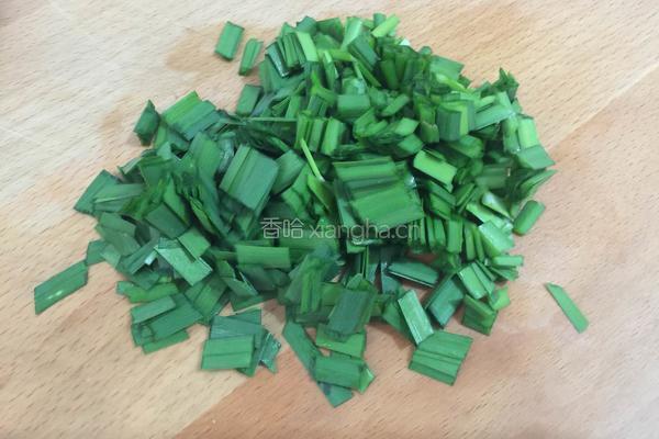 韭菜煎豆腐的做法图解2