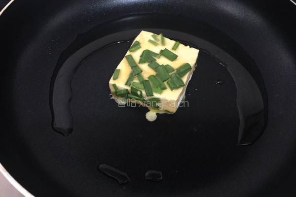 韭菜煎豆腐的做法图解8