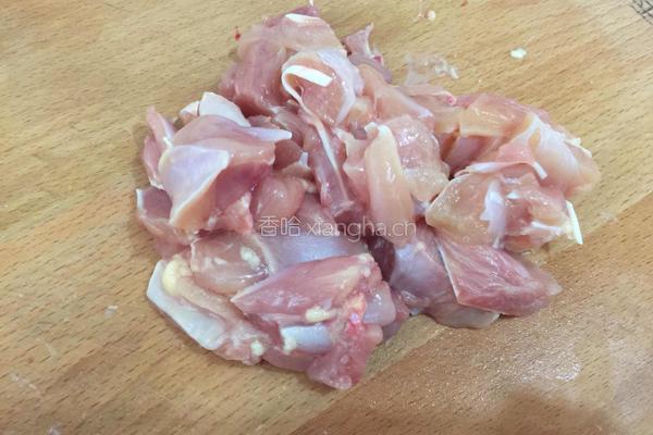 香菇蒸鸡腿肉的做法图解3