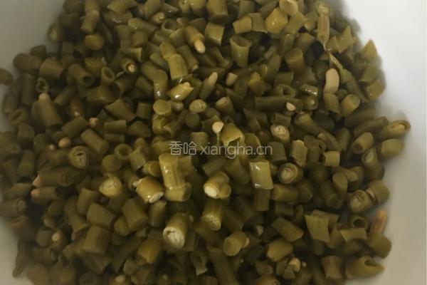 肉末酸豆角的做法图解3