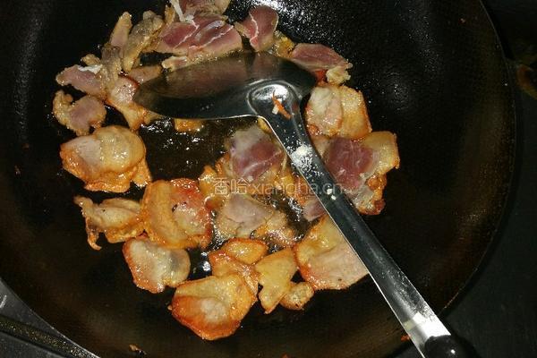 腊肉烧土豆的做法图解2