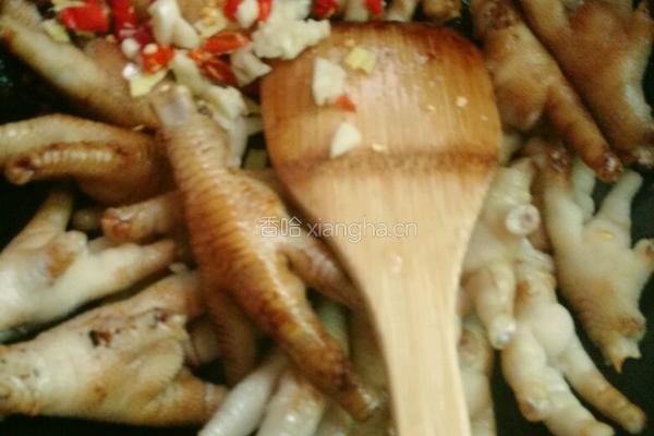红烧辣味鸡爪的做法图解8