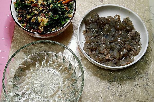 元宝馄饨～青菜鲜肉虾粒馅的做法图解2