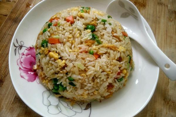 五彩蛋炒饭的做法图解7