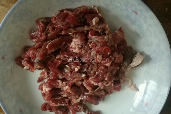 洋葱炒牛肉的做法图解1