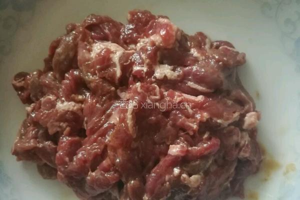洋葱炒牛肉的做法图解2