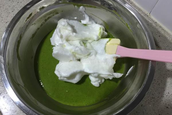 菠菜戚风蛋糕的做法图解14