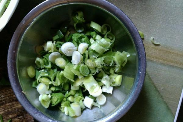 芹菜炒牛肉的做法图解4