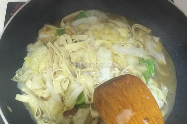 酸辣包菜的做法图解5