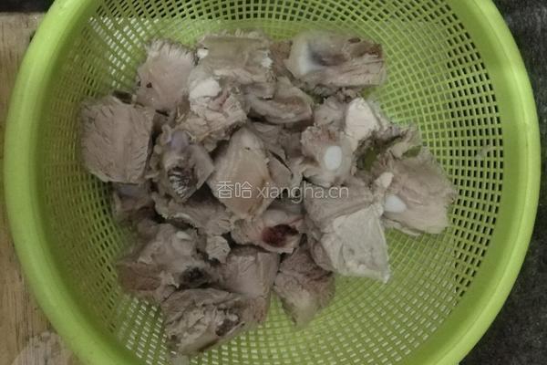山药灵芝排骨汤的做法图解1
