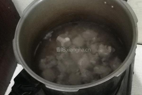 山药灵芝排骨汤的做法图解5