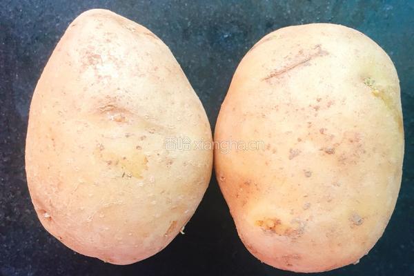 孜然干锅土豆片的做法图解1