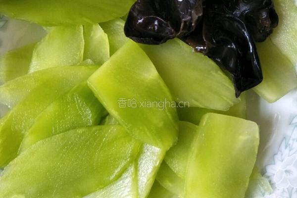 肉片莴笋的做法图解2