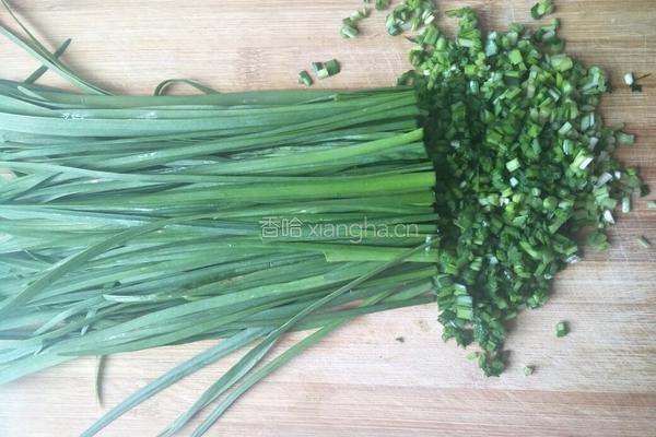 韭菜碎炒蛋的做法图解1