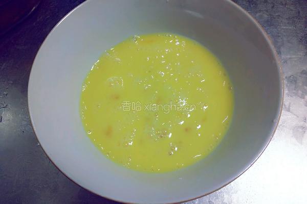 胡麻油炒葱花鸡蛋的做法图解2