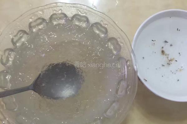老冰糖炖雪燕的做法图解5