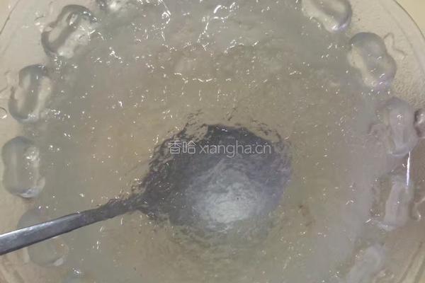 老冰糖炖雪燕的做法图解6