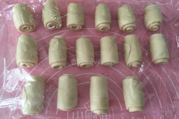 蛋黄酥的做法图解17