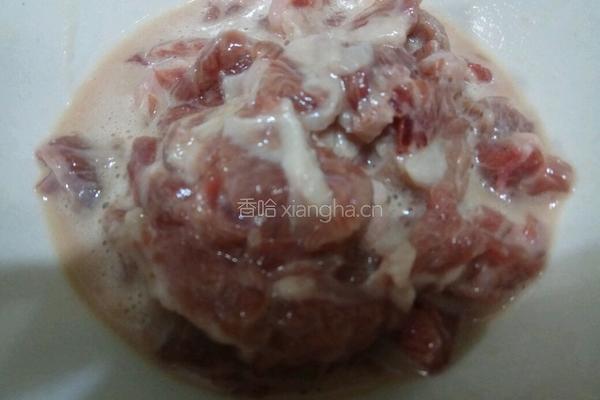 老屋私房菜 葱爆牛肉的做法图解2