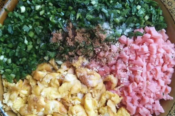 韭菜鸡蛋馅饼的做法图解3