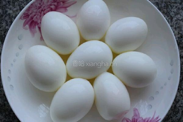 啤酒鸡蛋的做法图解1