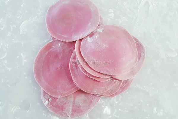 甜菜汁面饺子的做法图解7